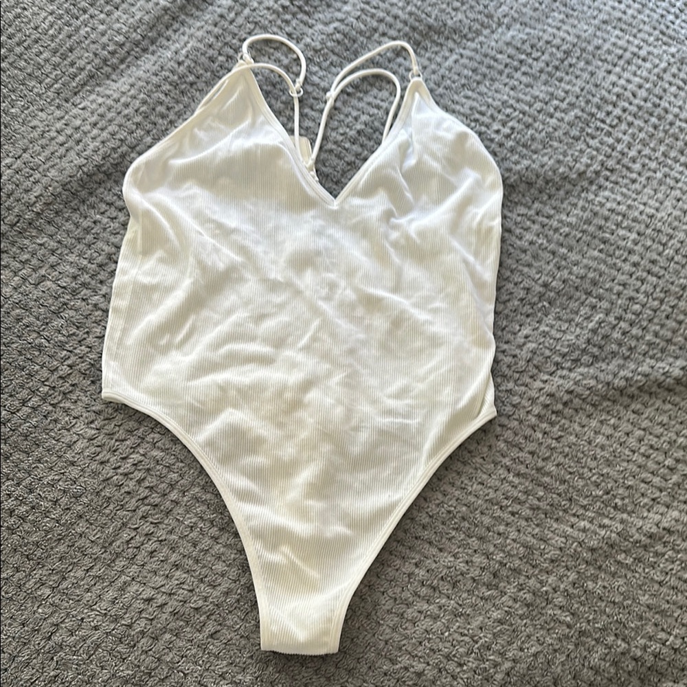 Forever 21 White bodysuit size M-L